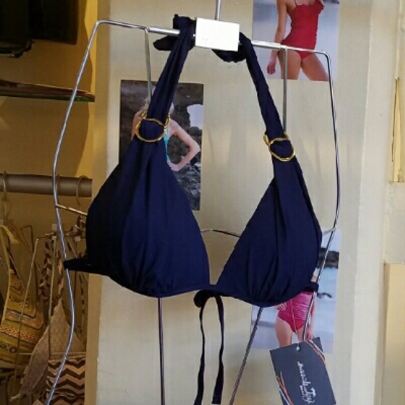 Bikini - Picture 4 of 4