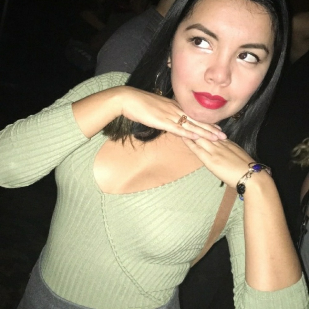 Meet your Posher, Deanna