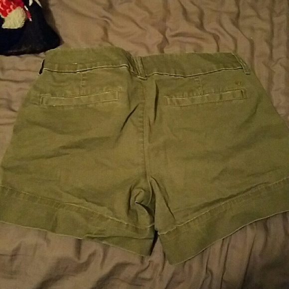 Shorts - Picture 2 of 3