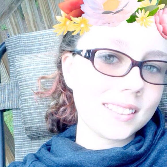 Meet your Posher, Christy