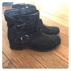 Black moto boots with studs