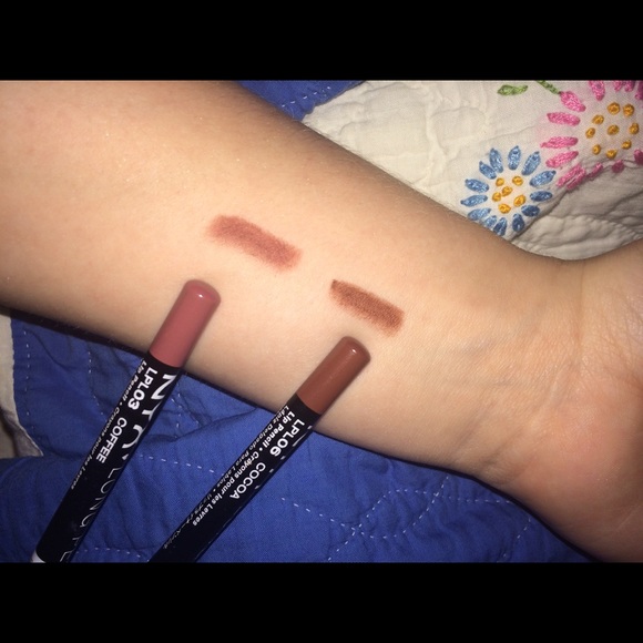 2 NYX lip liners - Picture 2 of 2