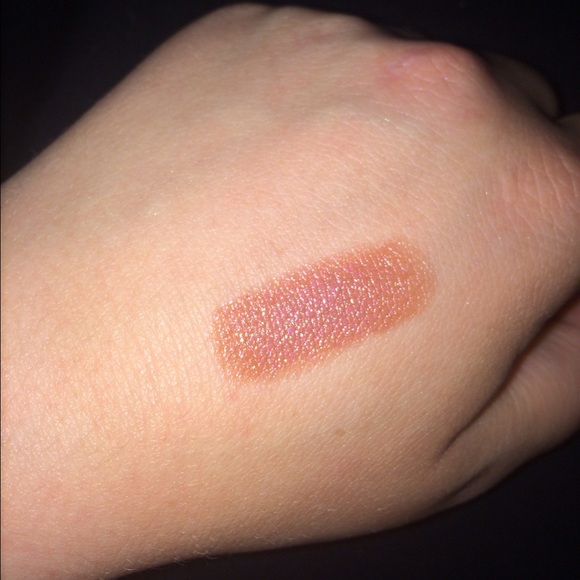 NYX lipstick in peony - Picture 3 of 3
