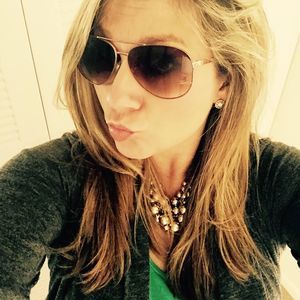 Meet your Posher, Stefanie