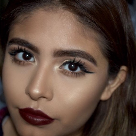 maybelline burgundy blush 696