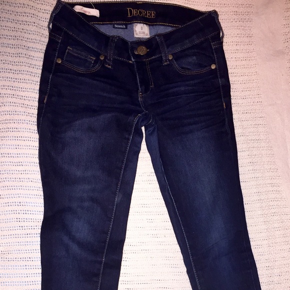 dark wash denim skinny jeans