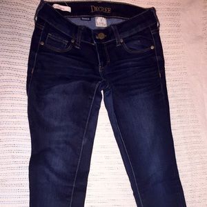 dark wash denim skinny jeans