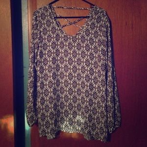 Maurice's long sleeved shirt size medium