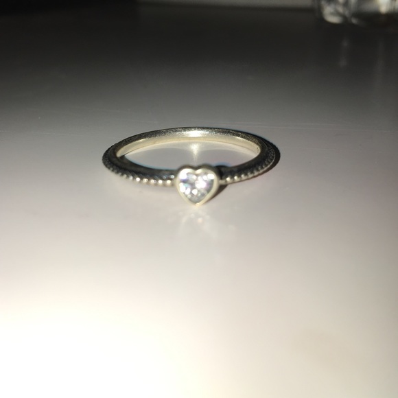 Pandora ring "one love" in color clear