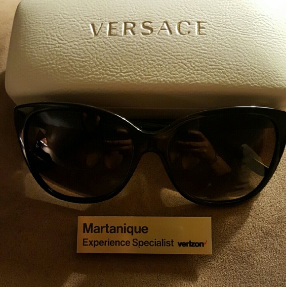 Versace sunglasses - Picture 1 of 4