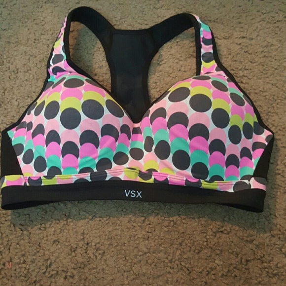 Women's sports bra