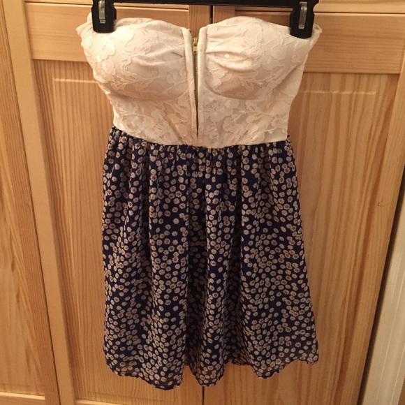 Strapless summer dress - Picture 1 of 3