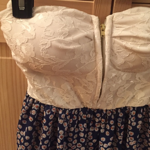 Strapless summer dress - Picture 2 of 3