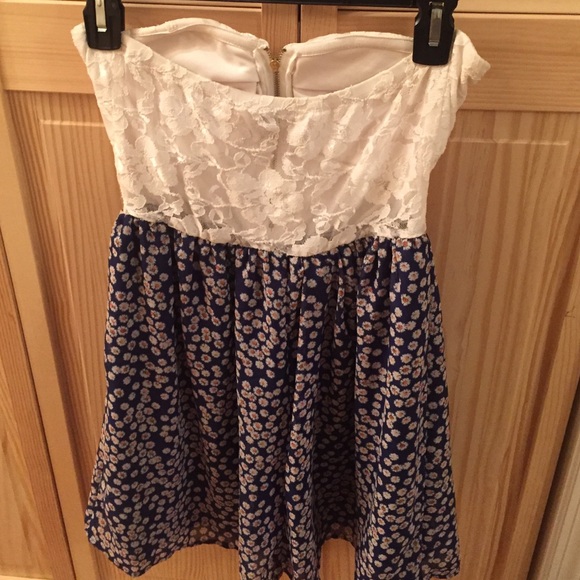 Strapless summer dress - Picture 3 of 3