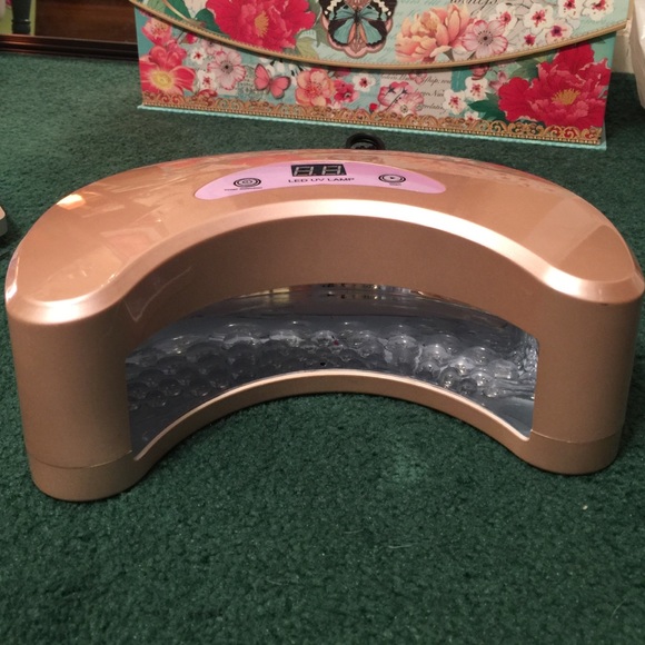 Gel/Shellac UV lamp - Picture 2 of 4