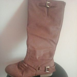 Saddle boots