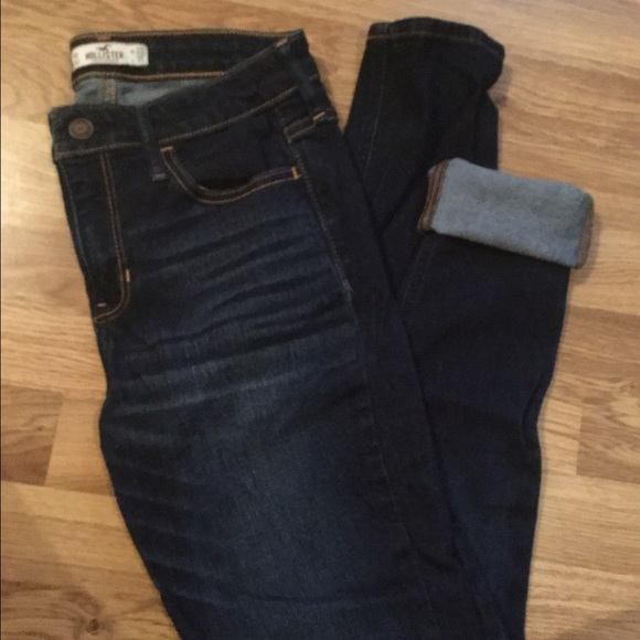 Hollister dark blue jeans{FINAL SALE}