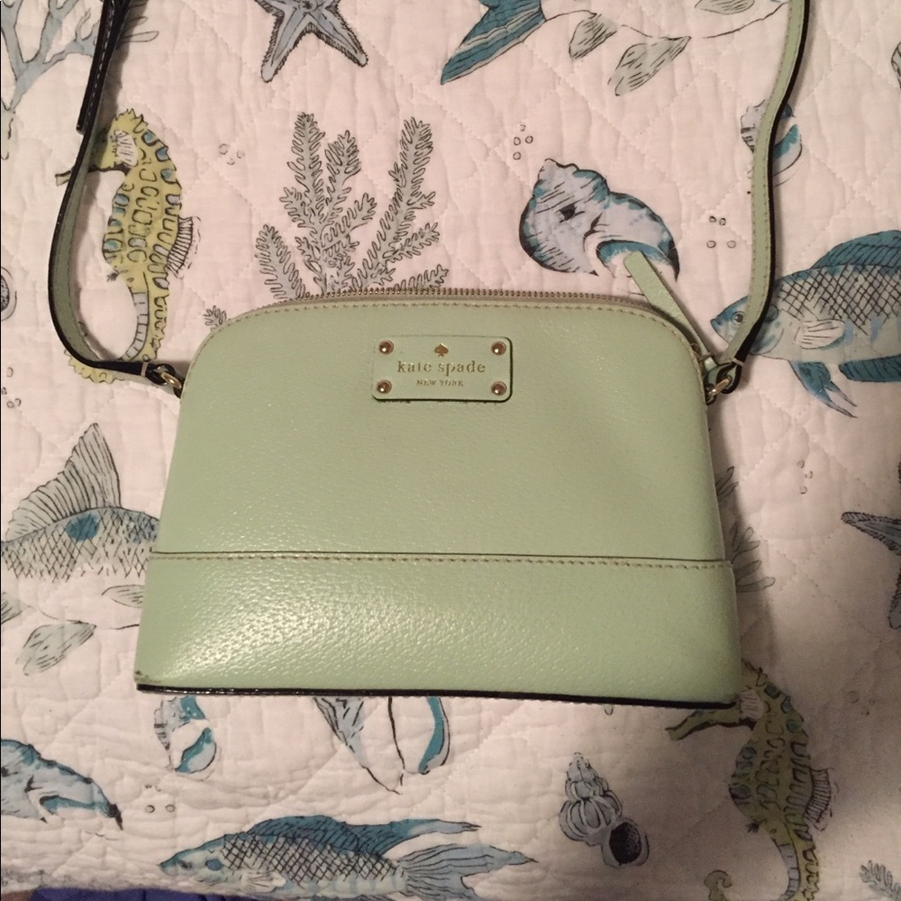 NEW photos. Kate spade purse.