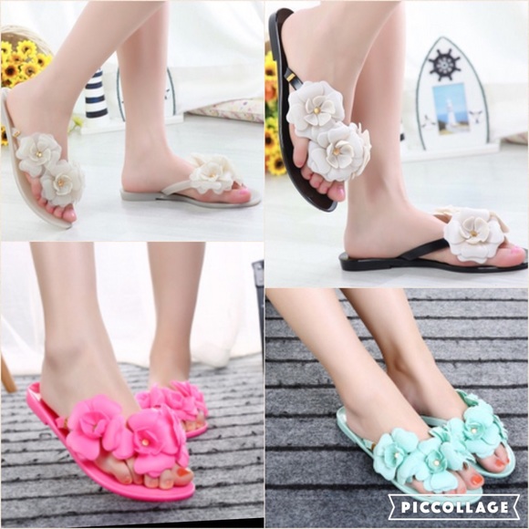 Cute flip flops - 4 colors 💕 - Picture 2 of 4