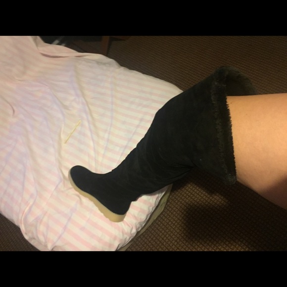 Boots - Picture 3 of 4