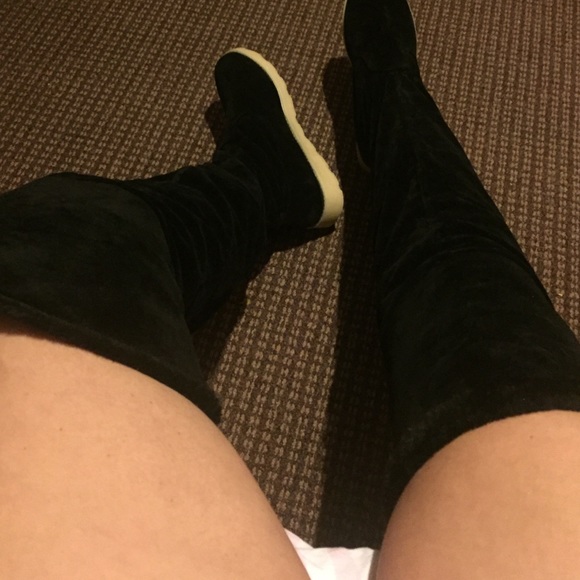 Boots - Picture 4 of 4