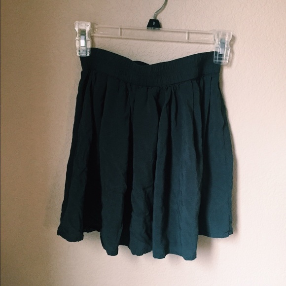 Brandy Melville grey skirt