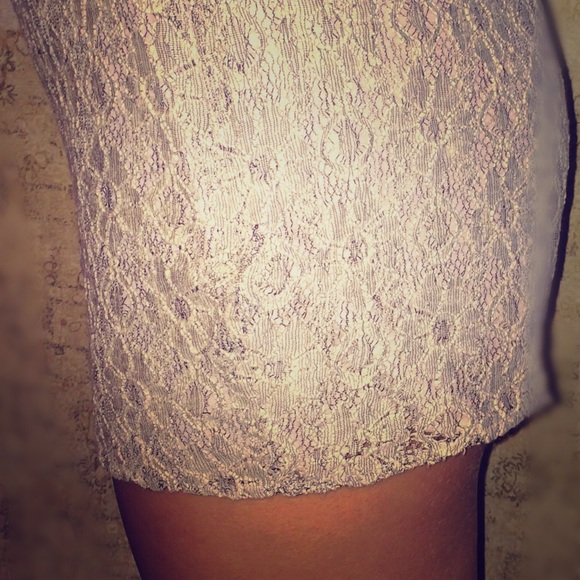 Beige lace shorts