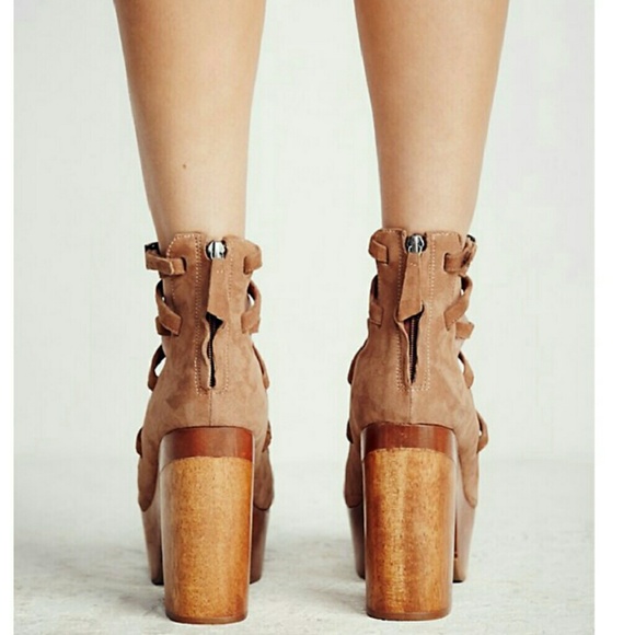 🚫SOLD🚫 - NWT Bella Platform Sandal from FP - Picture 3 of 3