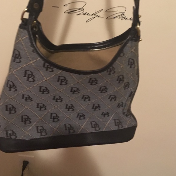 Dooney and bourke bag