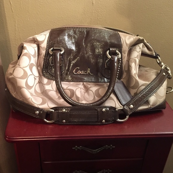 ✨COACH✨ Ashley Signiture Satchel Shoulder Bag