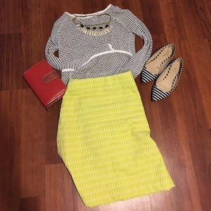 Black and white light Max Studio sweater- xs