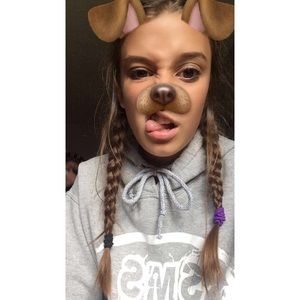 Meet your Posher, Chloe