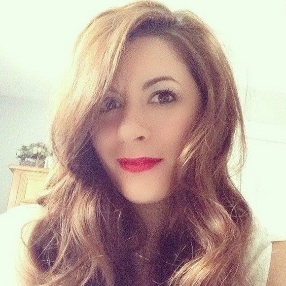 Meet your Posher, Sarah - Picture 1 of 1