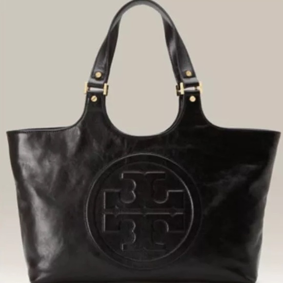 ISO Tory Burch Bombe