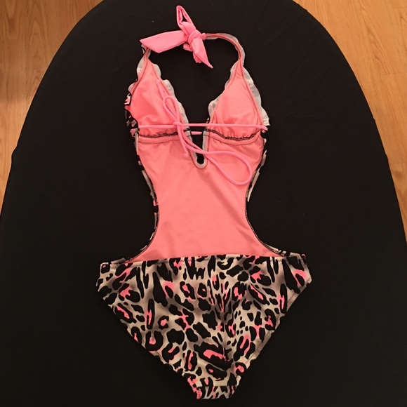 Bathing suit - Picture 2 of 2