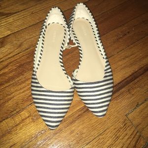 Striped pointy toed flats
