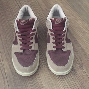 Grey & Maroon Nike's