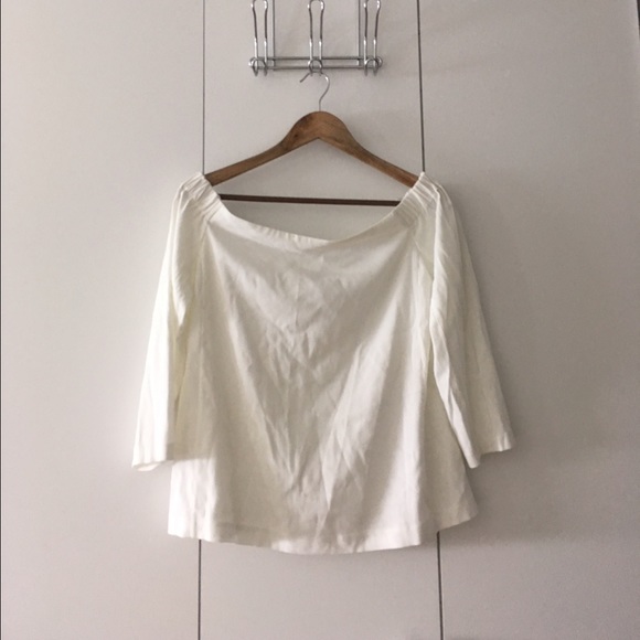 🎉Host Pick🎉🎉Club Monaco off the shoulder top - Picture 2 of 4