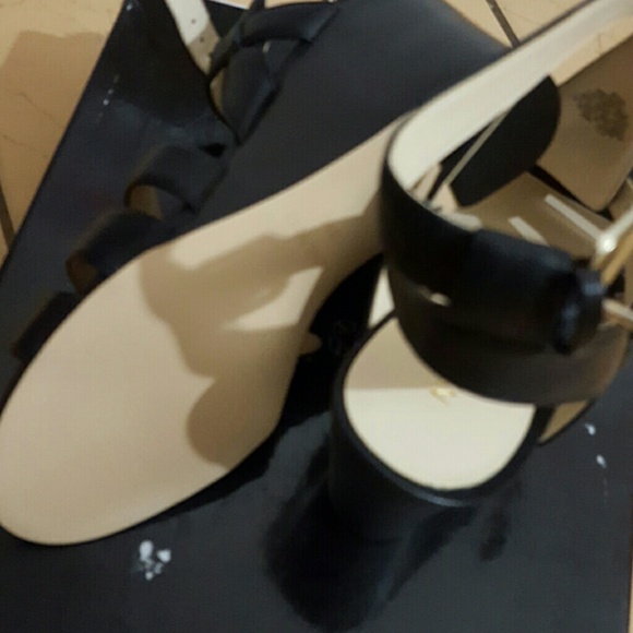 Shoes - Picture 4 of 4