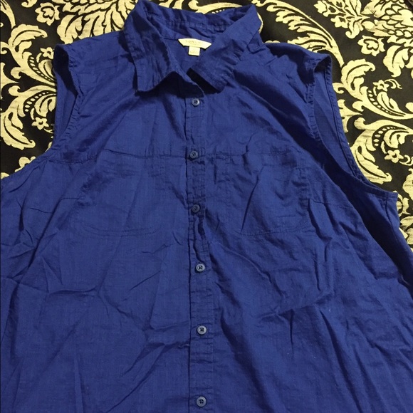 Blue button up sleeveless shirt