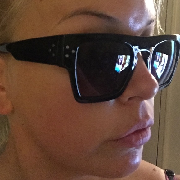 Sunglass bundle! - Picture 2 of 4