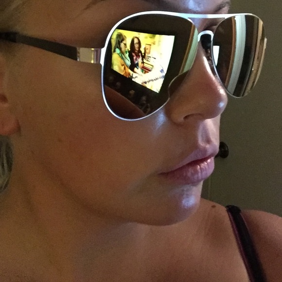Sunglass bundle! - Picture 3 of 4