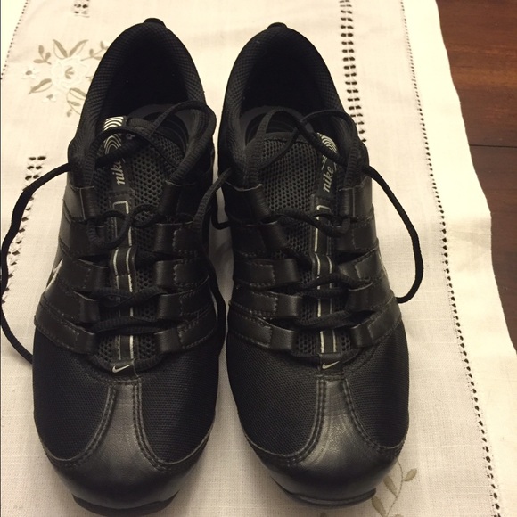Nike black sneakers size 6