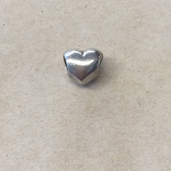 Classic Pandora heart charm