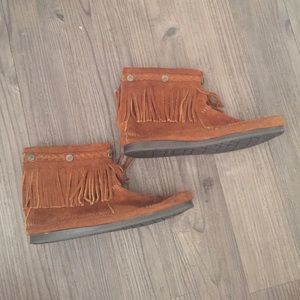 Moccasin boots