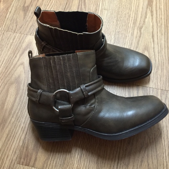 Esprit Women's Haven