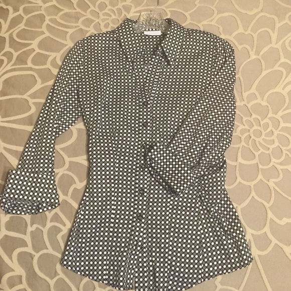 New York & Company Button up shirt - Picture 3 of 3