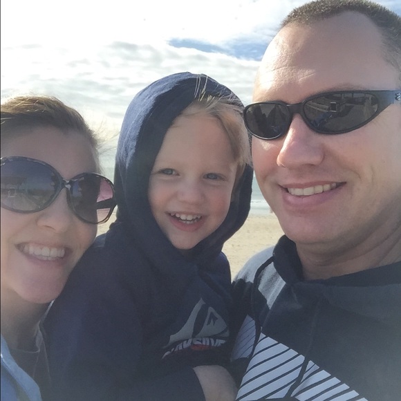 Meet your Posher, Kelly - Picture 2 of 2