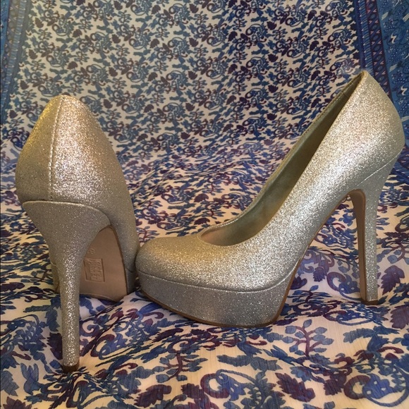 Sparkly pumps