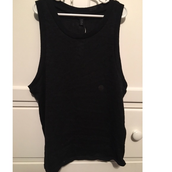 Crop top tank - Picture 1 of 2